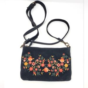 EARTHBOUND TRADING COMPANY BLACK LEATHER COTTON SMALL CROSSBODY PURSE EMBROIDERY